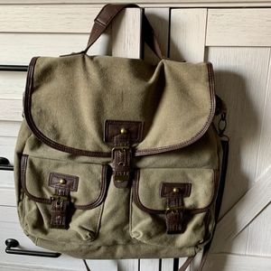 Olsenboye | Crossbody Foldover Messenger Bag